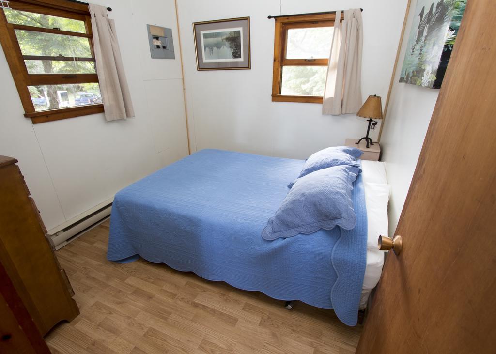 The Pines Cottage Resort Oxtongue Lake المظهر الخارجي الصورة