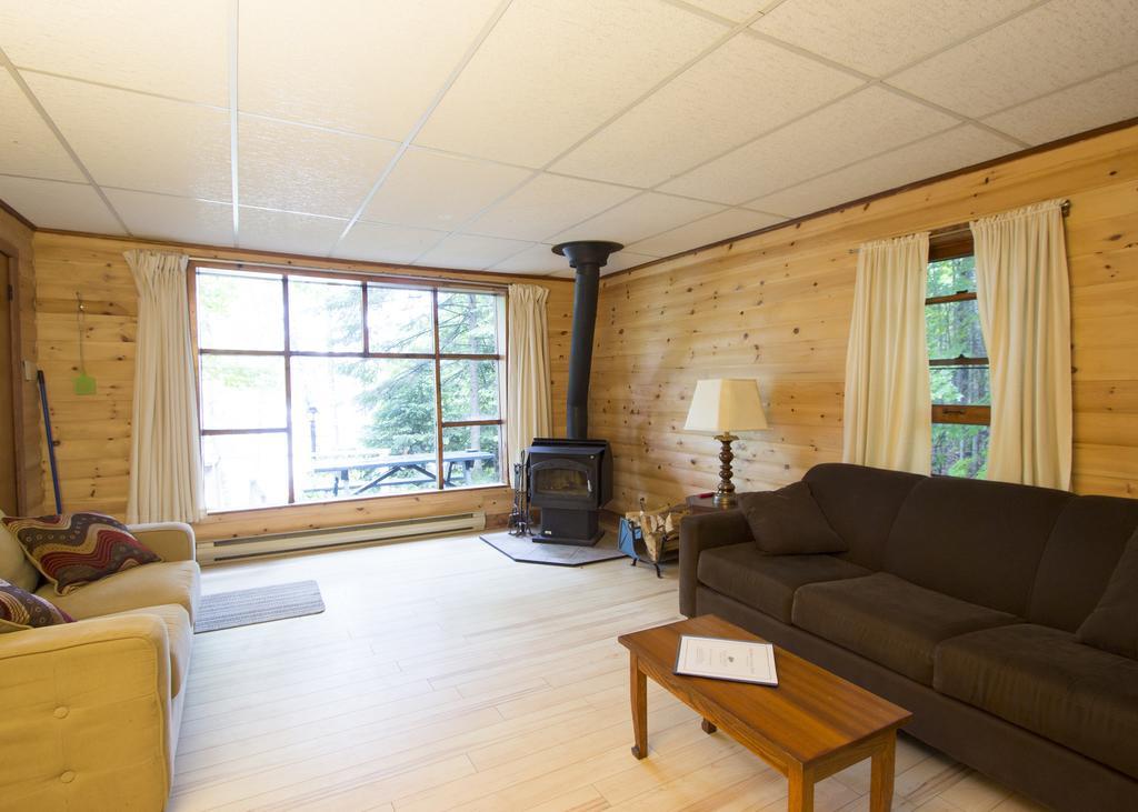 The Pines Cottage Resort Oxtongue Lake المظهر الخارجي الصورة